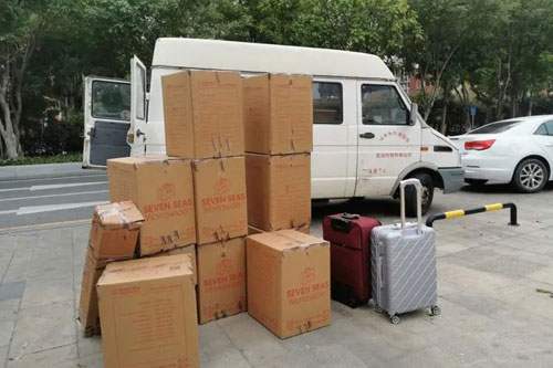 禄丰行李托运公司